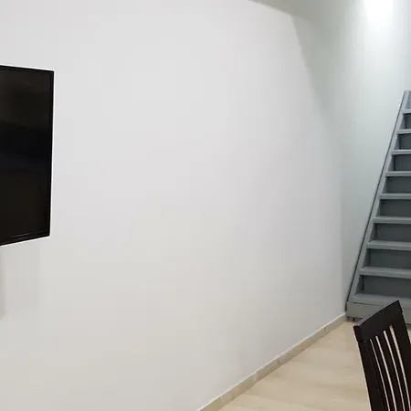 Smart Luxury House Center *